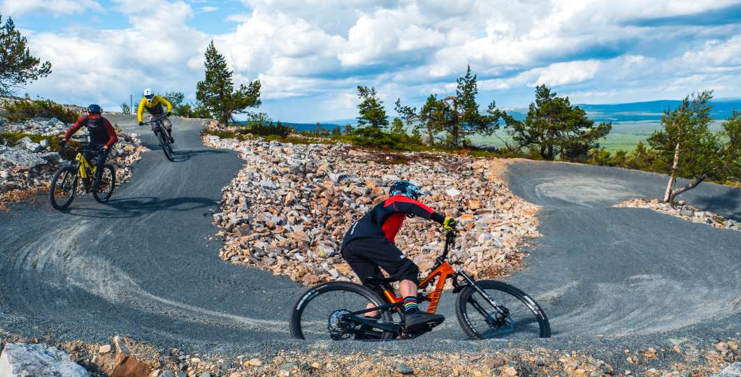 DH biking at Pyhä Flow Lapland